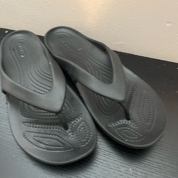 Crocs Comfort Flip Flop Sandals  Black 9 - Picture 2 of 5